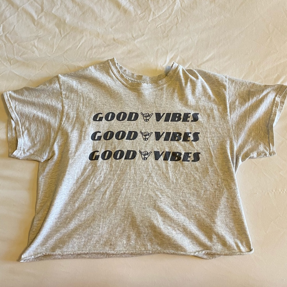 Brandy Melville Good vibes shirt